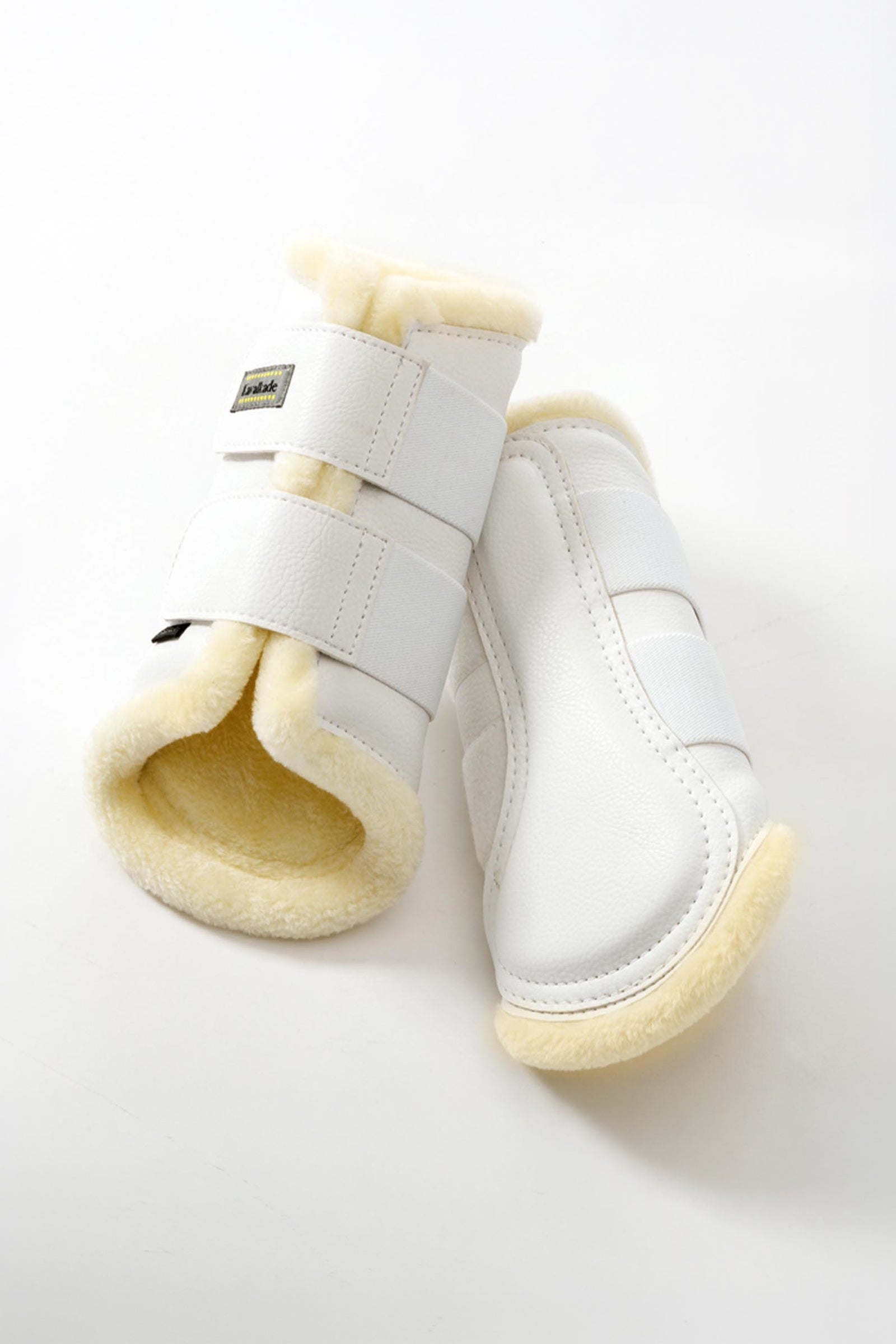 Kavalkade Anatomic syntetläder skydd med fuskpäls Leg & Hoof Protection