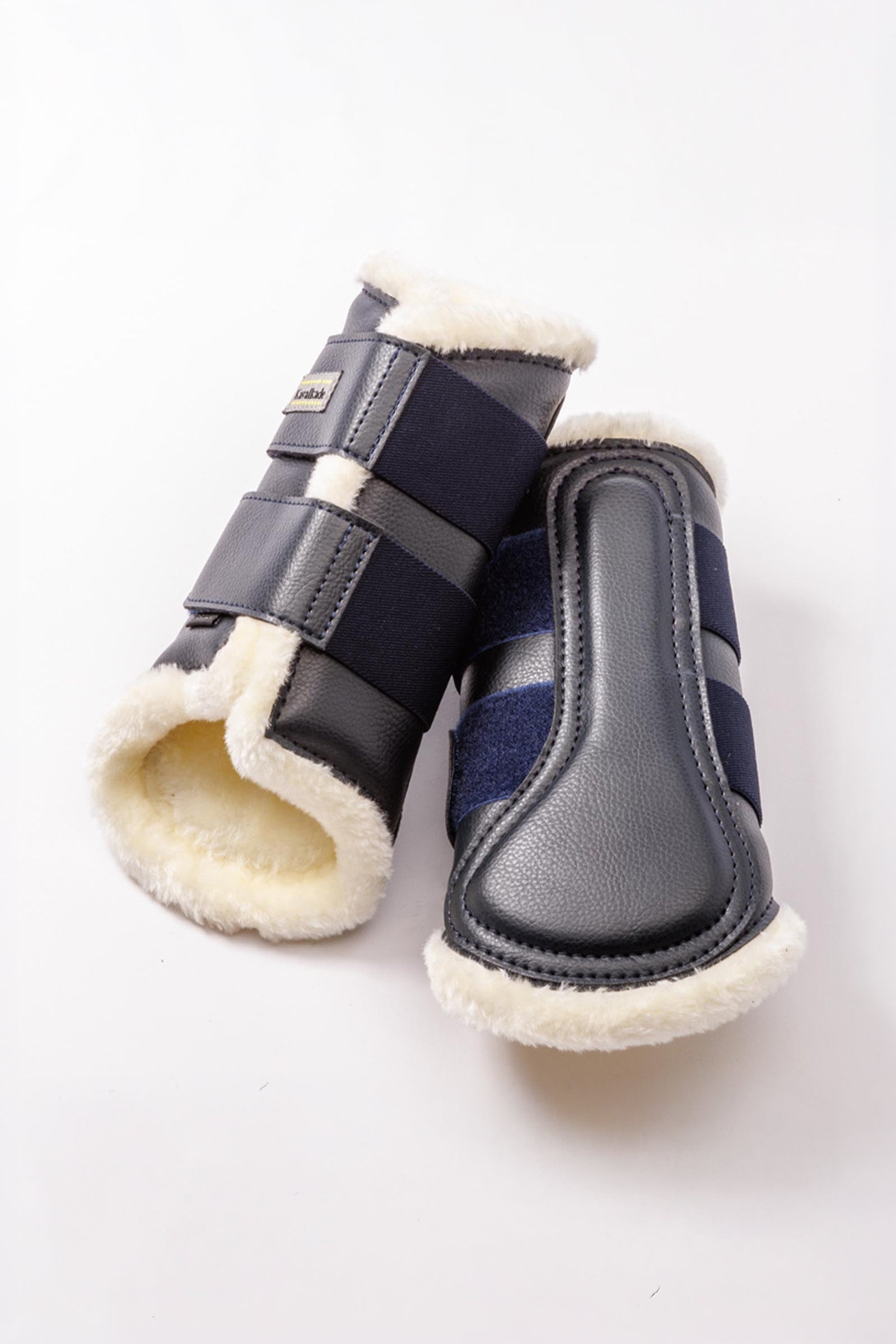 Kavalkade Anatomic syntetläder skydd med fuskpäls Leg & Hoof Protection