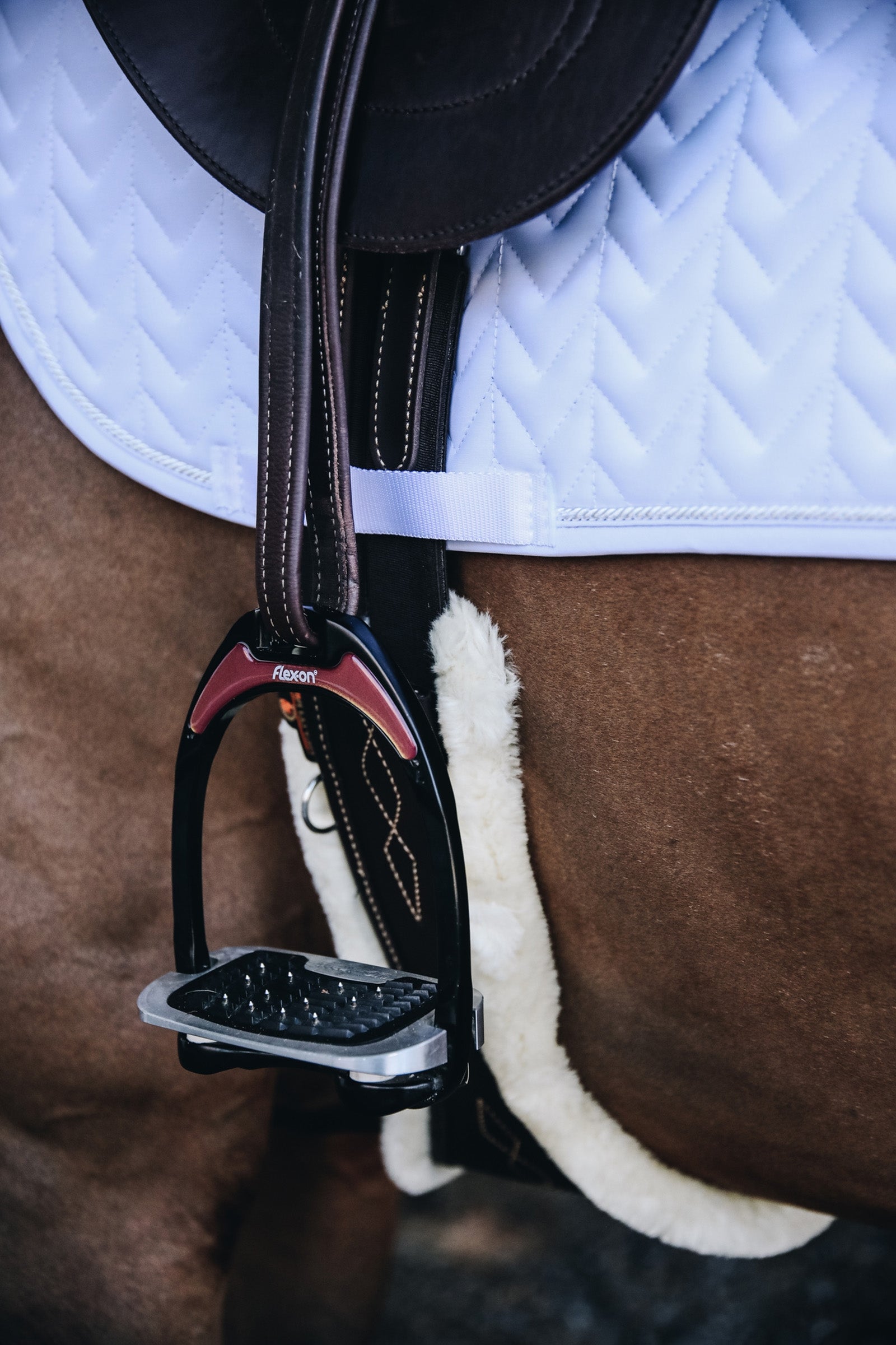 Kentucky Horsewear fiskbensquiltat hoppschabrak Schabrak