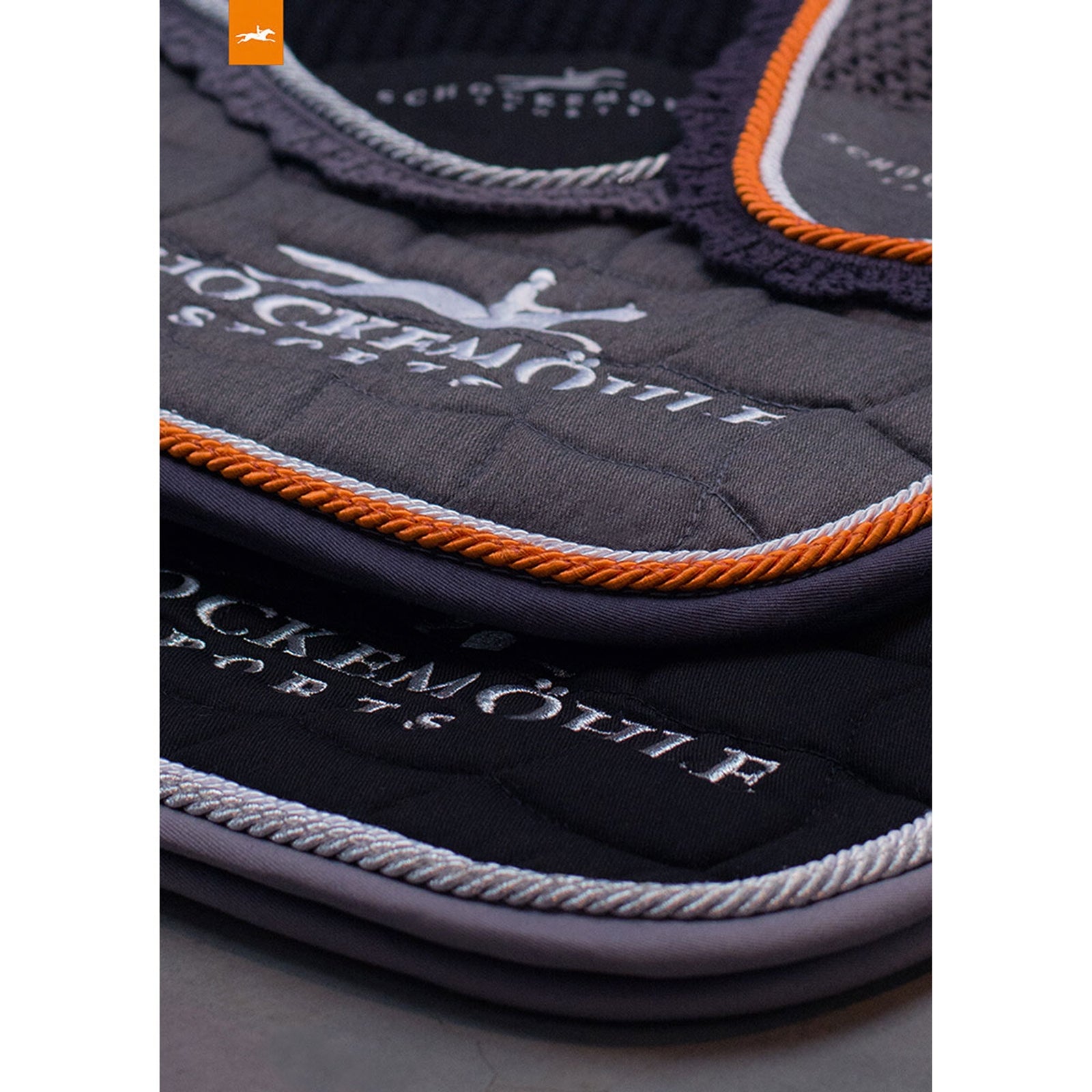 Schockemöhle Sports Schockermöhle Sports Dynamite DL, dressyrschabrak med logo Schabrak