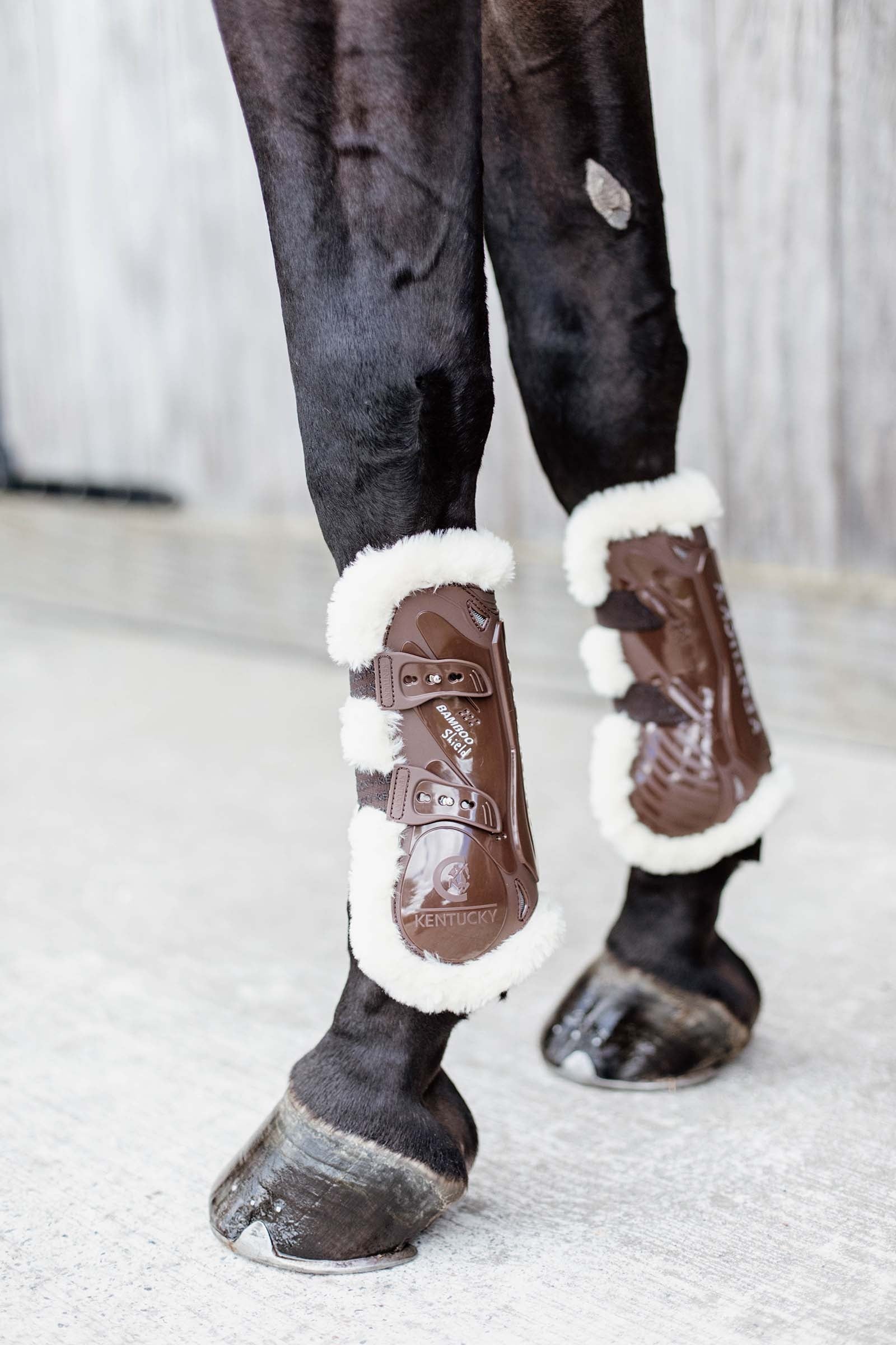 Kentucky Horsewear senskydd med veganskt fårskinn, bambu, elastisk Leg Protection & Hoof Protection for Horses