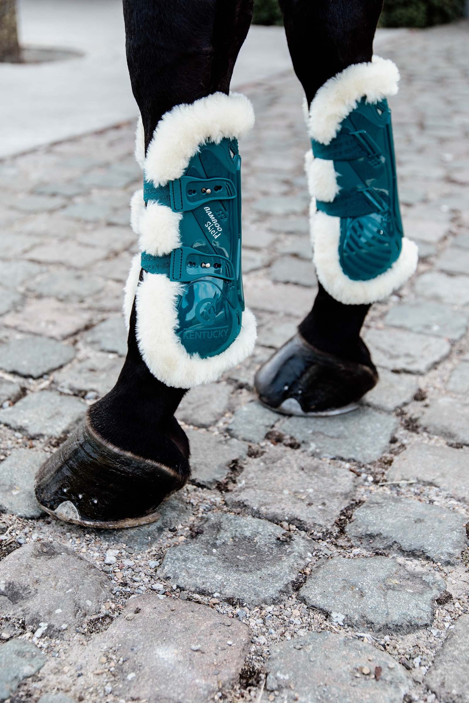 Kentucky Horsewear senskydd med veganskt fårskinn, bambu, elastisk Leg Protection & Hoof Protection for Horses