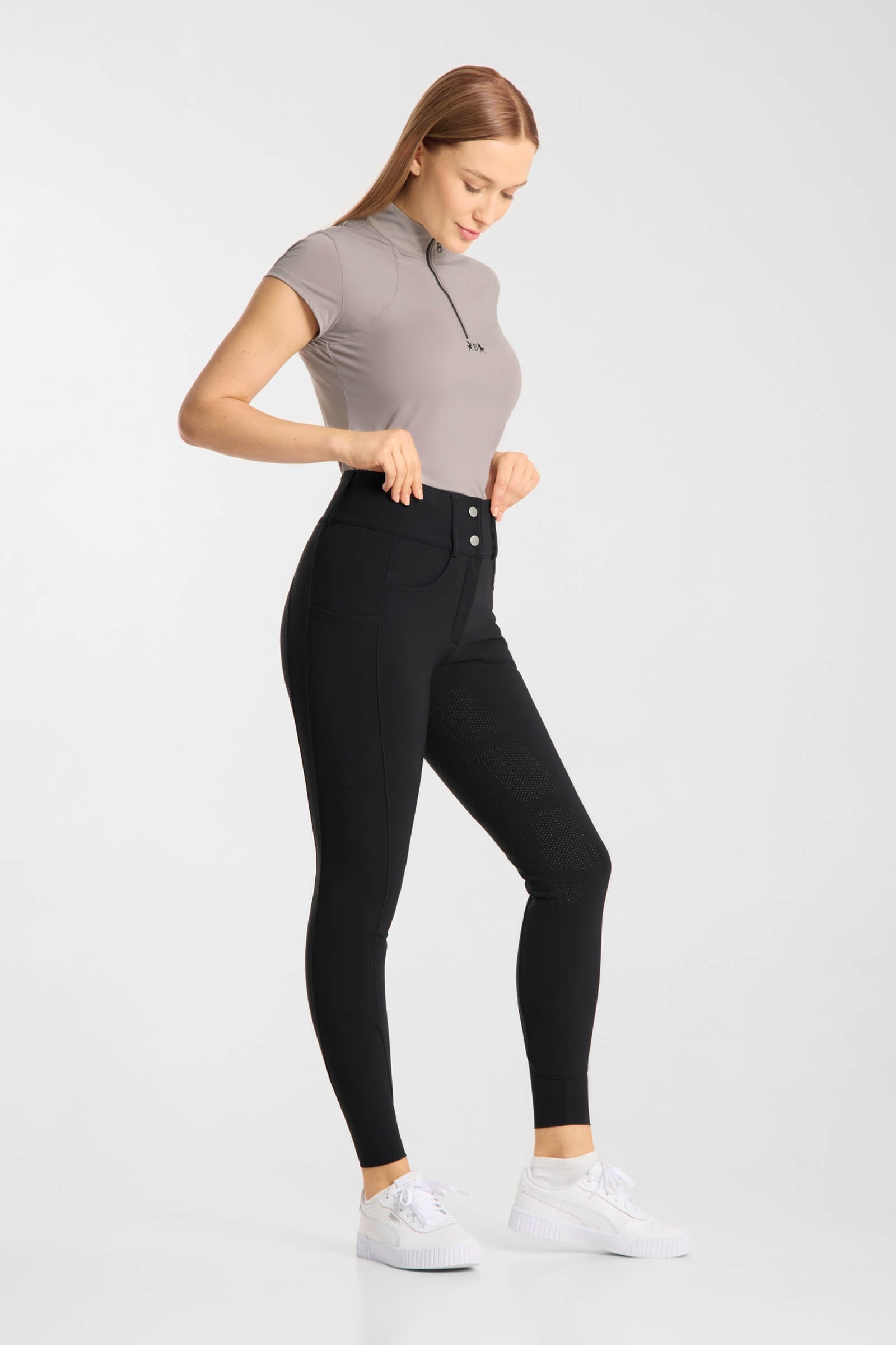 Model shot 3