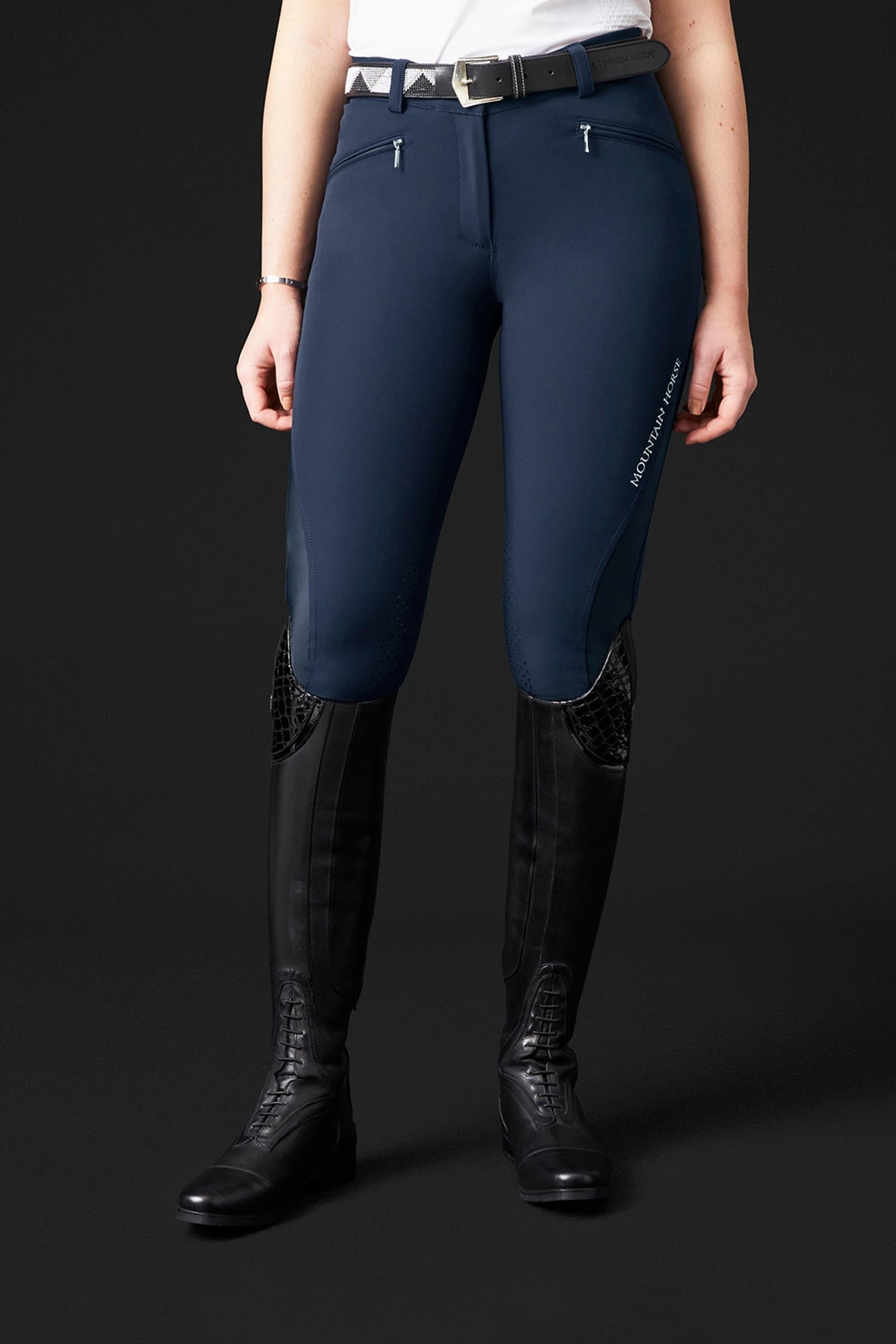 Model shot 2