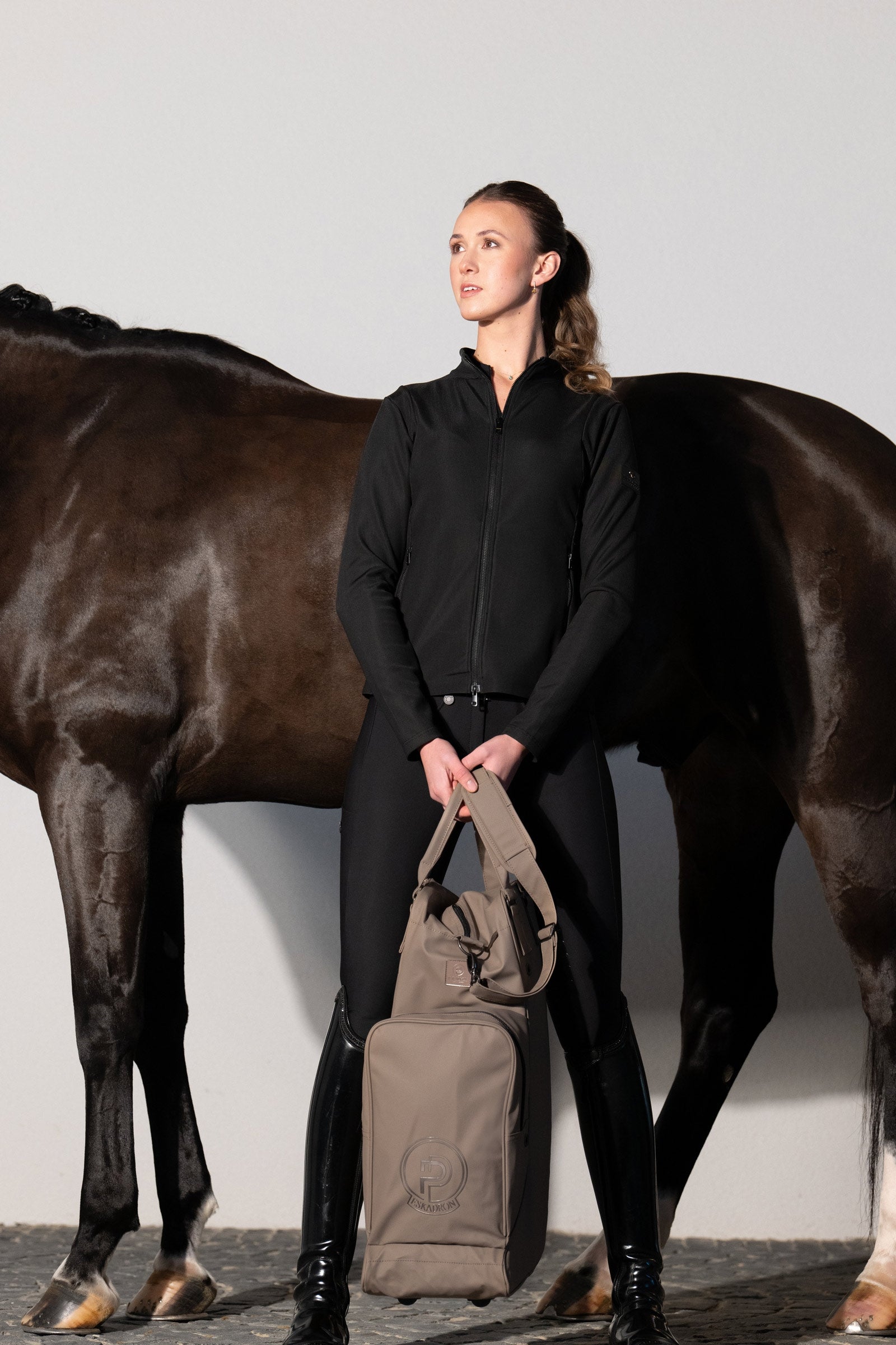 Eskadron Platinum 25 Faux Leather Boot & Helmet Bag Accessories