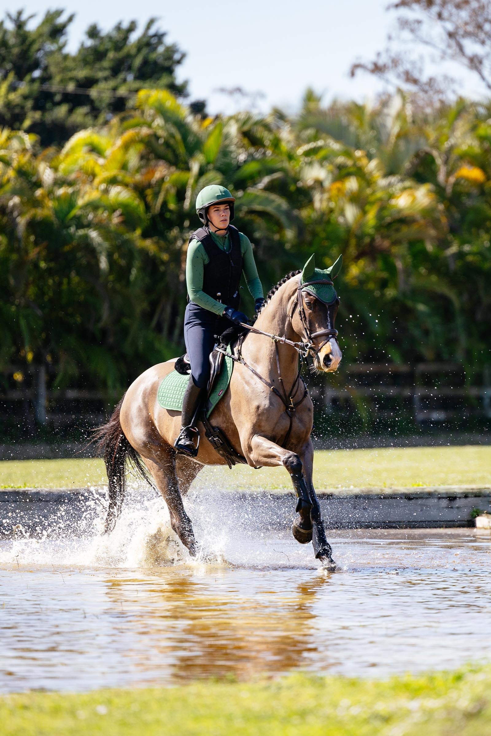 LeMieux Lemieux Suede Close Contact Square Saddle Pad Saddle Pads