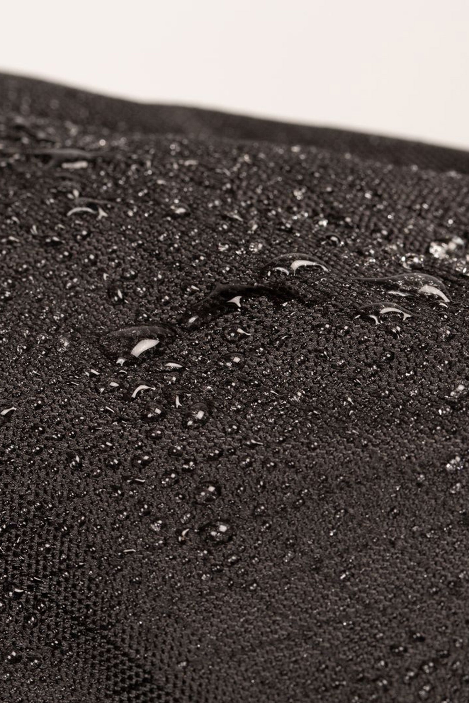Back on Track Dog Rain Rug with no Filling, 55-74 Dog Accesories