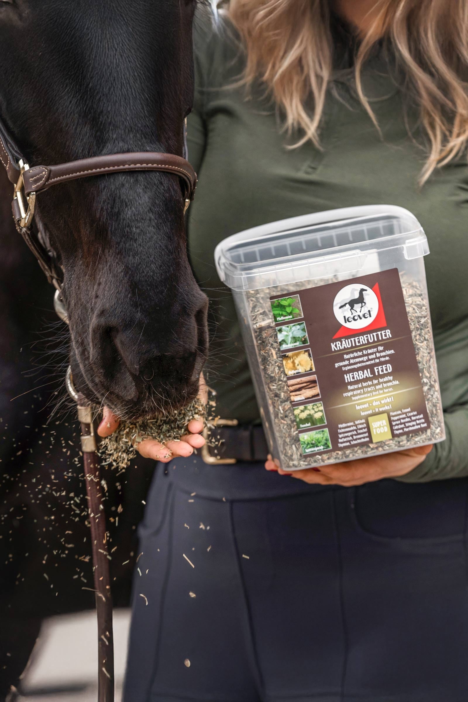 Leovet Herbal Feed, 800g Horse Feed & Nutrition