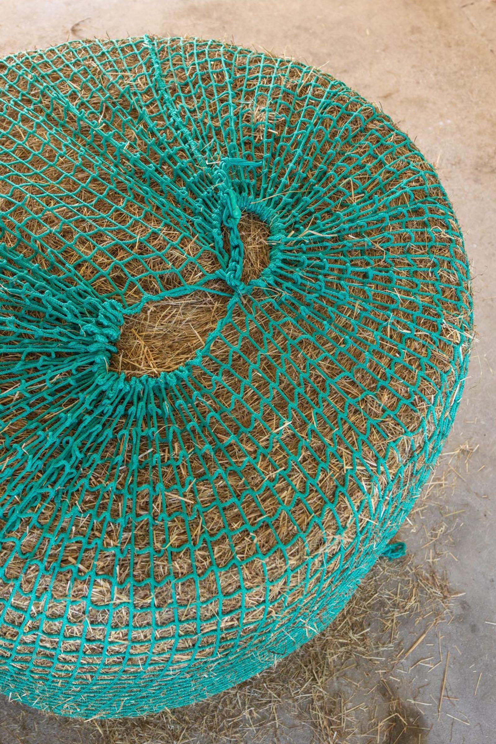 Kerbl Hay Net For Round Bales For Hanging, 125 x 160 cm Horse Feeders & Waterers