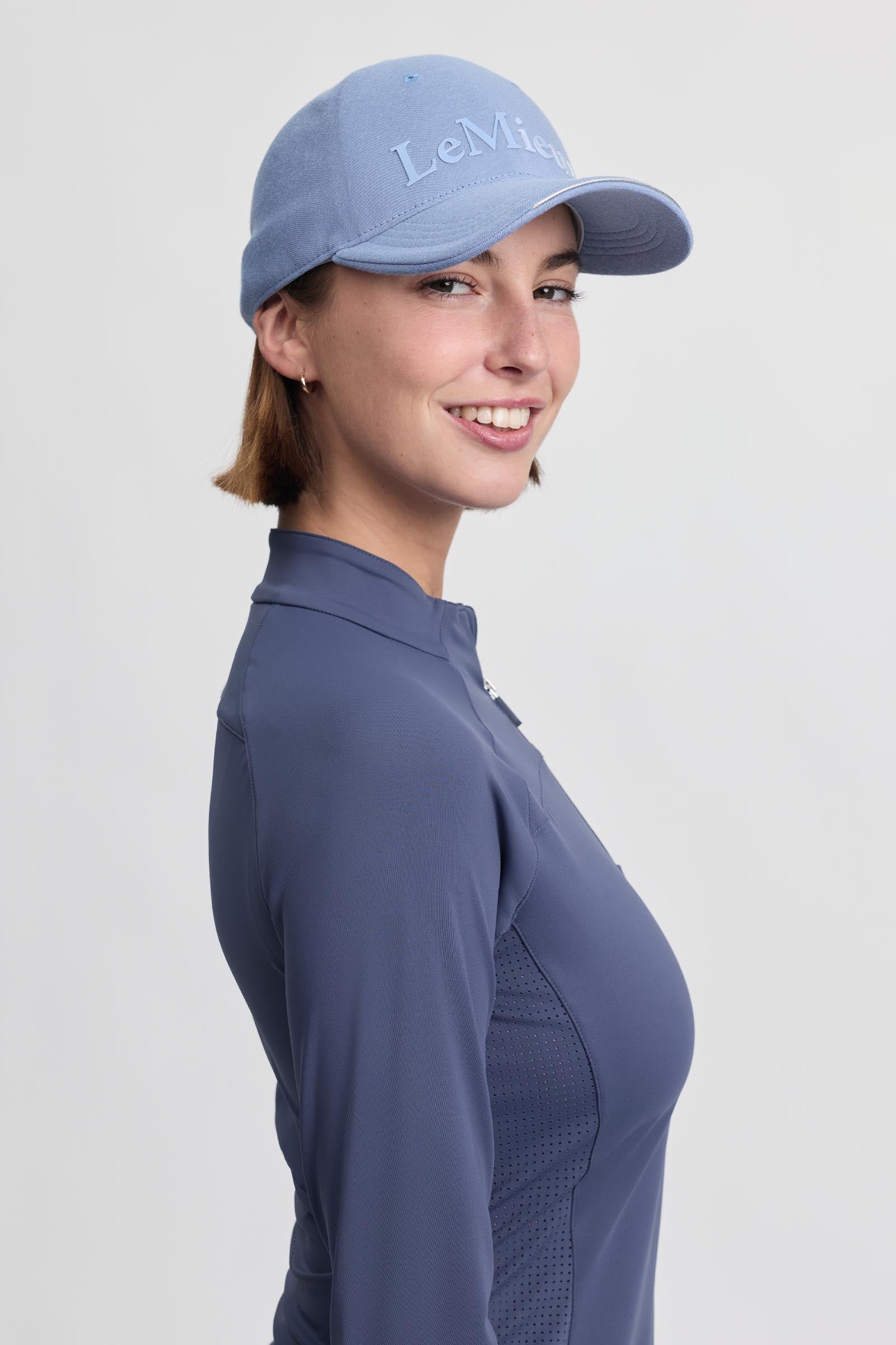 Model shot 6