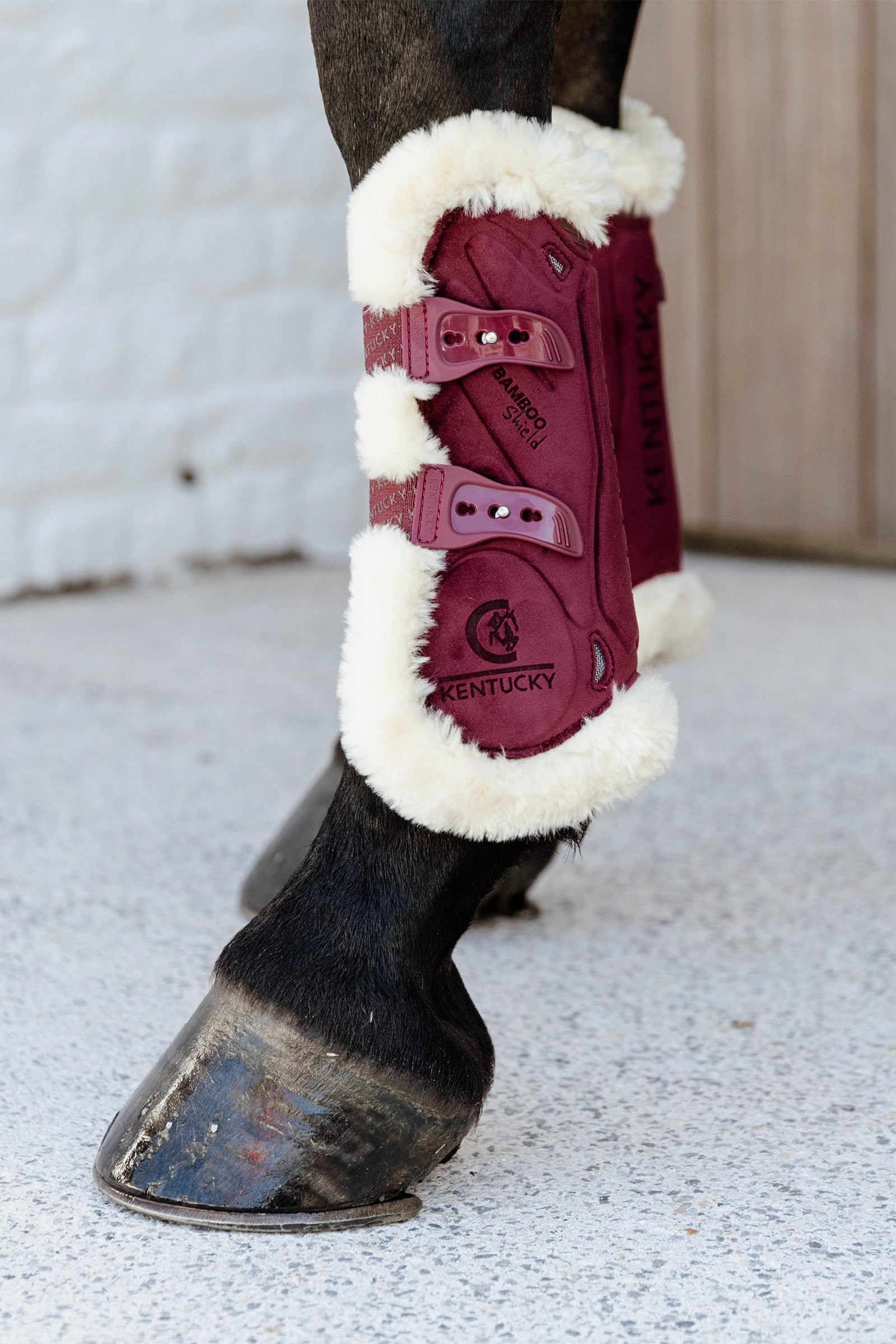 Kentucky Horsewear Vegan Sheepskin Bamboo Elastic Velvet Tendon Boots Leg Protection & Hoof Protection for Horses