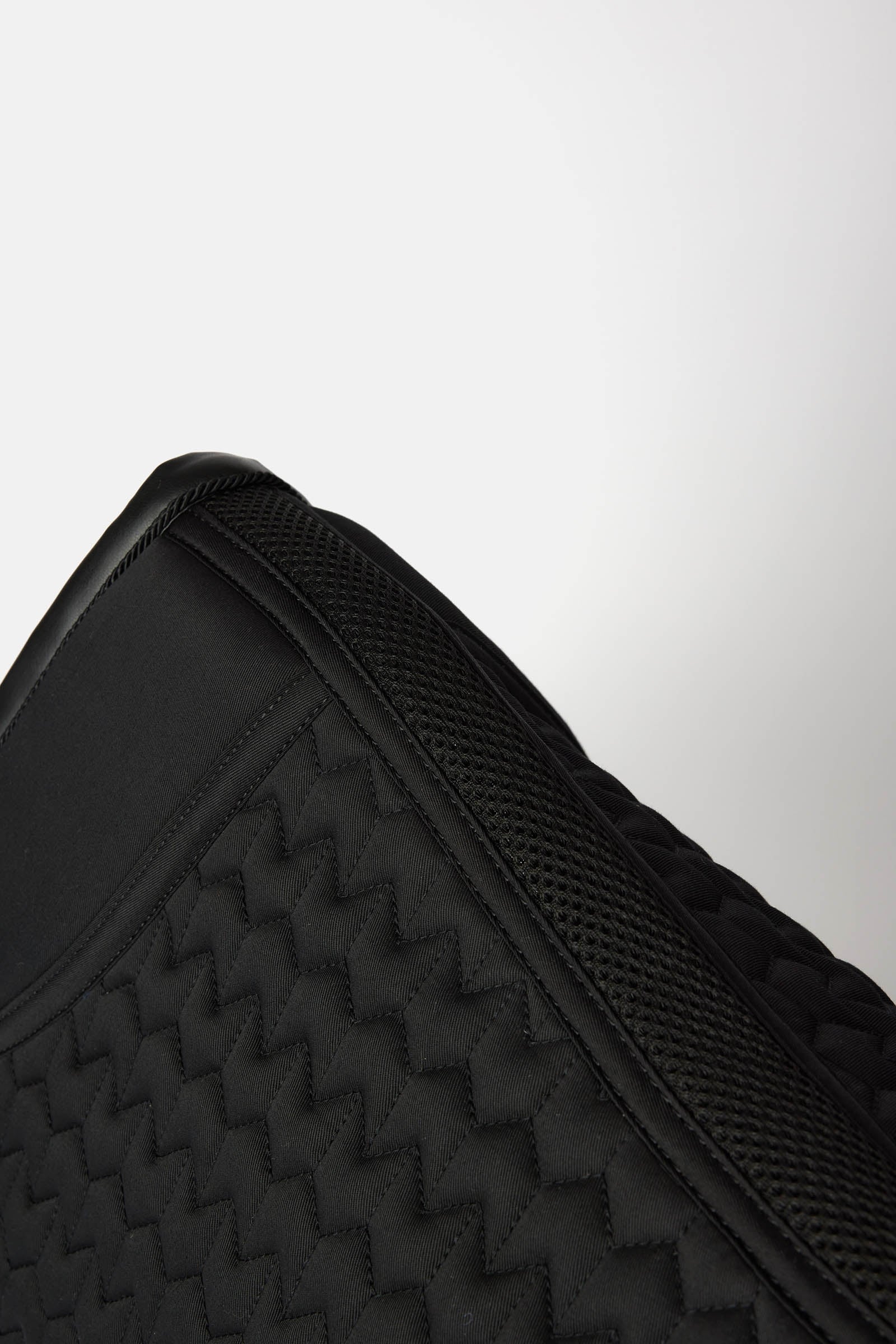 B Vertigo Fusion All Purpose Saddle Pad Saddle Pads