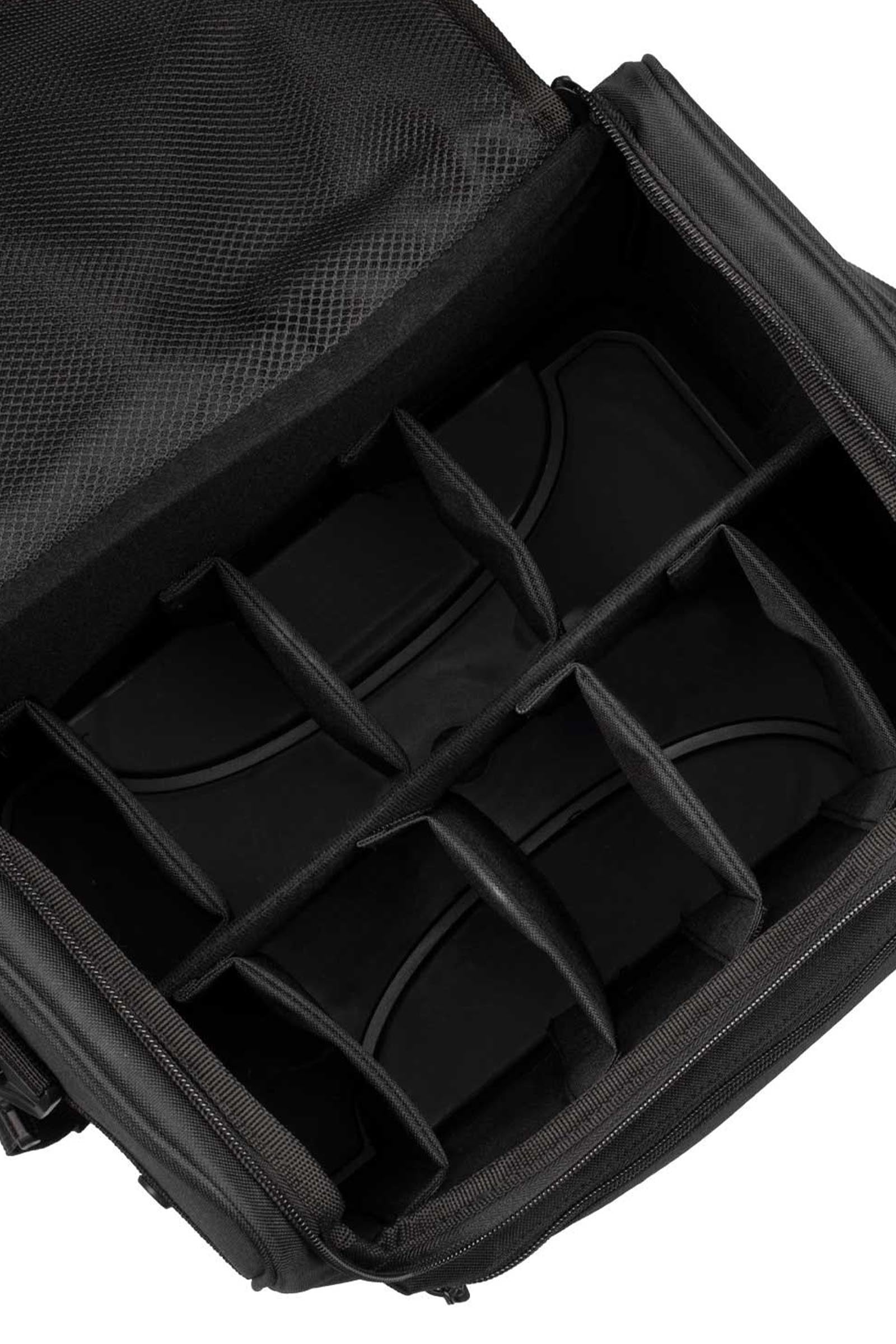 Pack shot 6